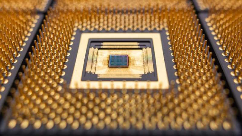 ­Capacitors May Replace Transistors for AI Processing